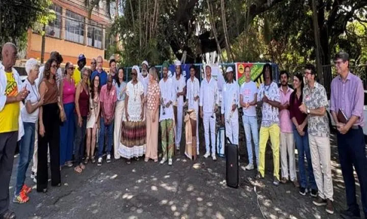 APUB celebra 58 anos aos pés da árvore sagrada Iroko