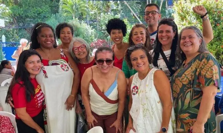 Caruru da APUB reúne docentes em clima de mobilização